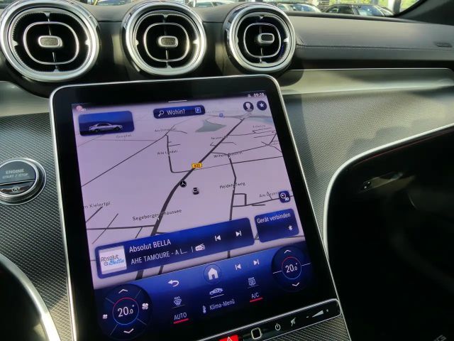 Mercedes-Benz C 200 AMG Line Sedan