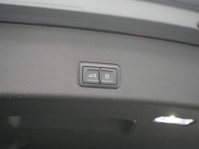 Audi Q3 S-Line S-Tronic