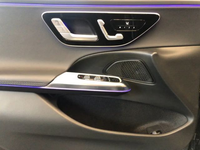 Mercedes-Benz E 200 AMG Line