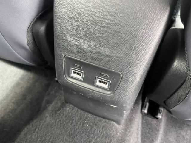 Peugeot E-2008 Allure Pack