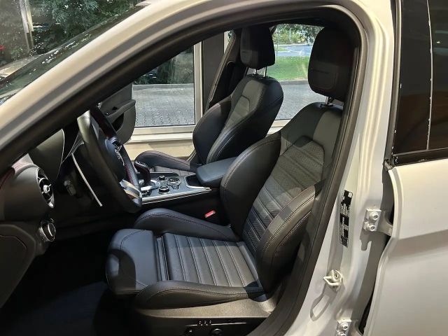 Alfa Romeo Giulia Q4