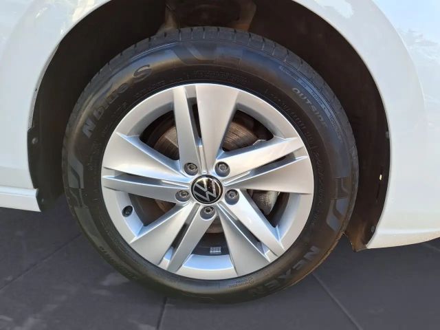 Volkswagen Golf DSG Life