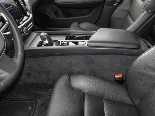 Volvo V60 Cross Country AWD Plus