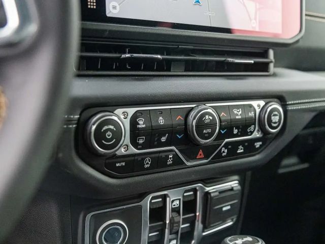 Jeep Wrangler BLACK EDITION 2.0l T-GDI Ultd. Sky-One