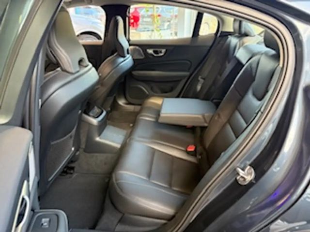 Volvo S60 AWD Dark Recharge Ultimate