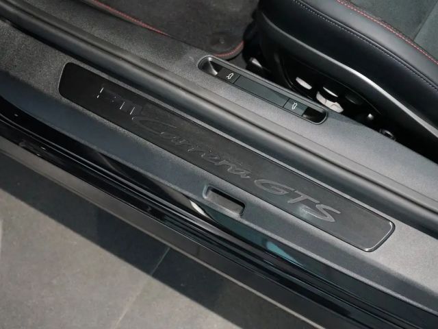 Porsche 992 Cabrio Carrera GTS