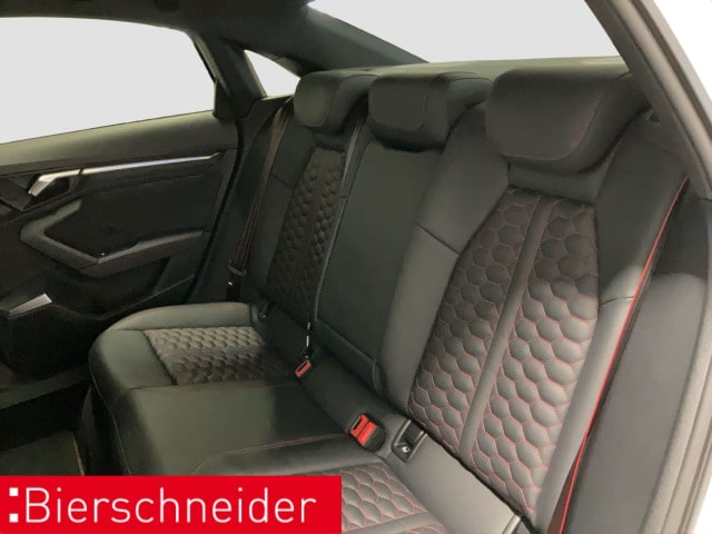 Audi RS3 Quattro S-Tronic Sedan