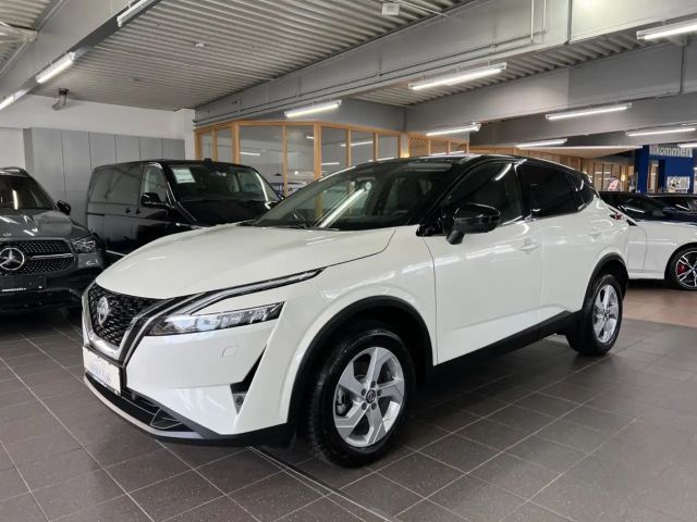 Nissan Qashqai 1.3 Connecta LED+KEYLESS+360°+ACC+VC.