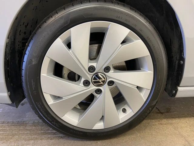 Volkswagen Golf Life Variant