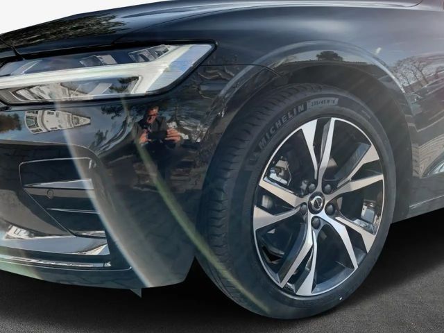 Volvo V60 Dark Plus
