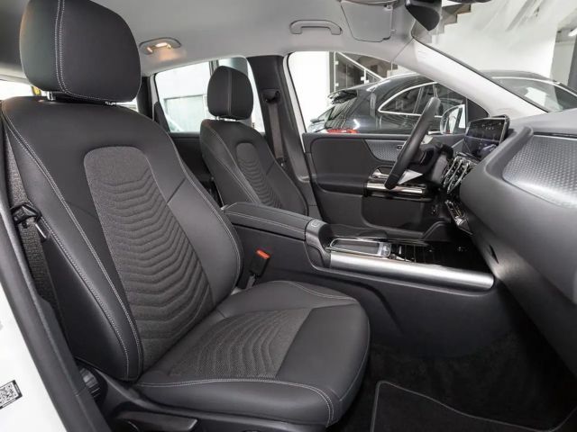 Mercedes-Benz B 180 W-Paket ParkAss. LED SpurH el.Heck LM KAM