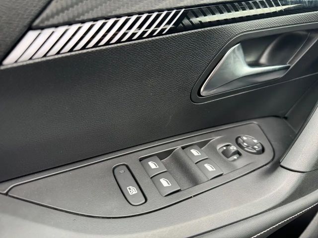 Peugeot 2008 Allure Pack EAT8 PureTech