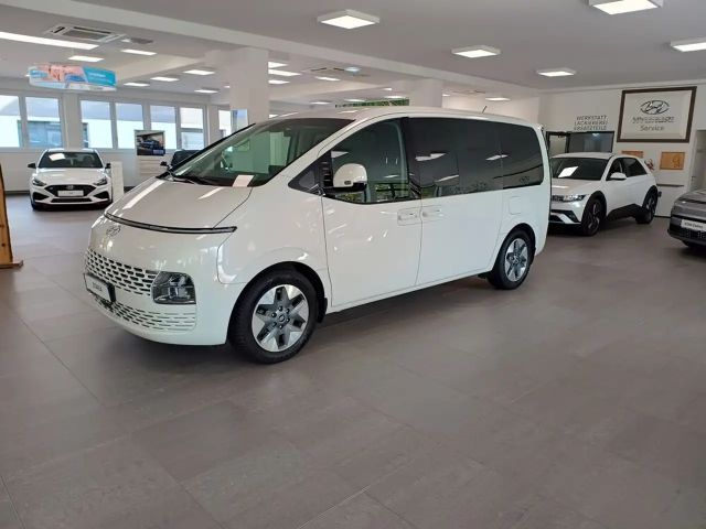 Hyundai Staria Trend