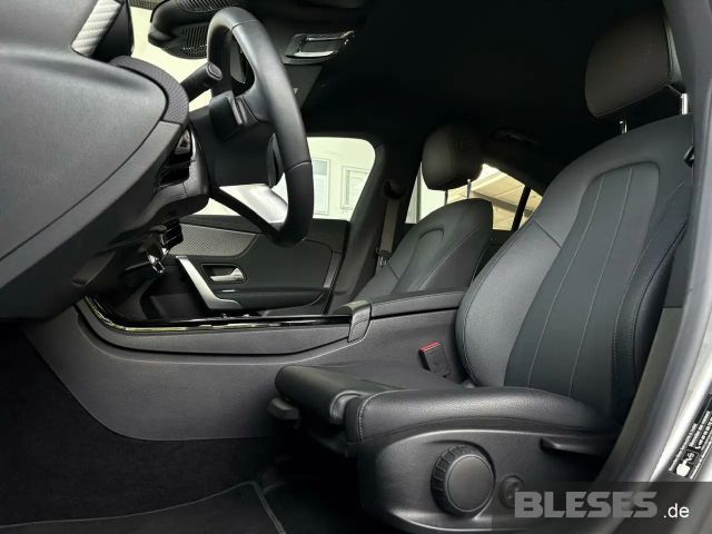 Mercedes-Benz CLA 180 Coupé Progressive