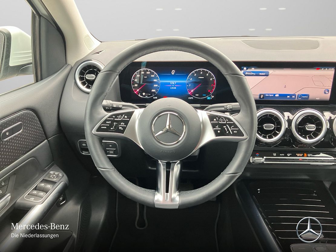 Mercedes-Benz B 200 Sedan