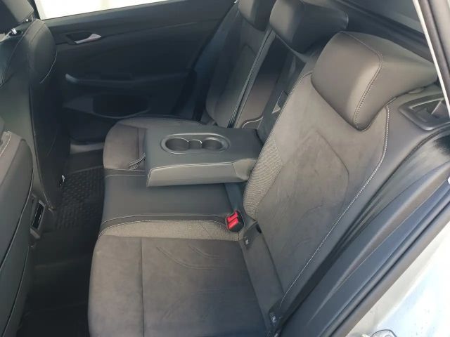 Volkswagen Golf 1.5 TSI Business Life Variant