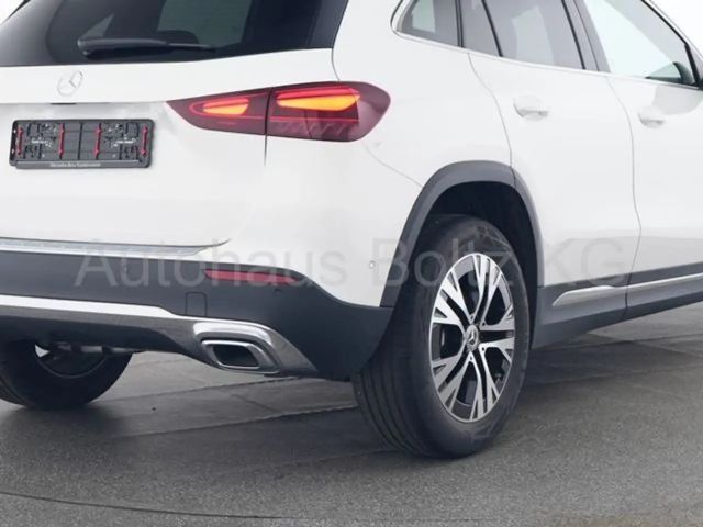 Mercedes-Benz GLA 180 Progressive