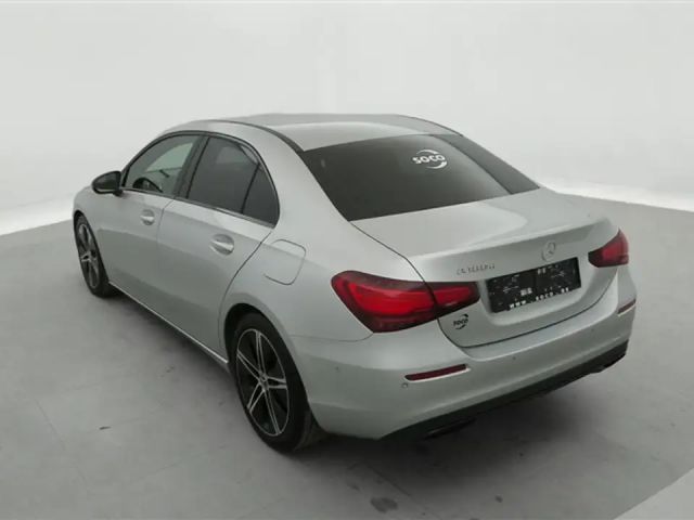 Mercedes-Benz A 180 A 180 d Luxury Line