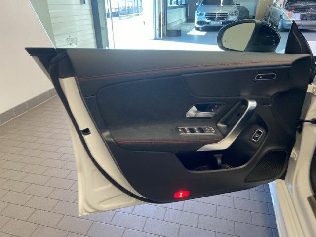 Mercedes-Benz CLA 180 Coupé