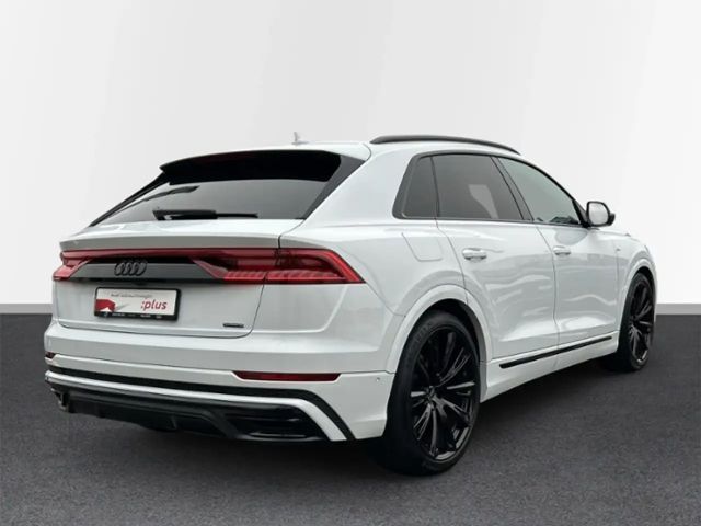 Audi Q8 55 TFSI Hybride Quattro S-Line