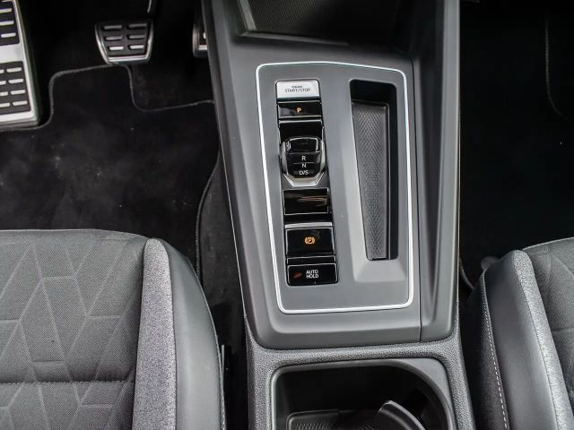 Volkswagen Golf 2.0 TDI DSG Life Variant