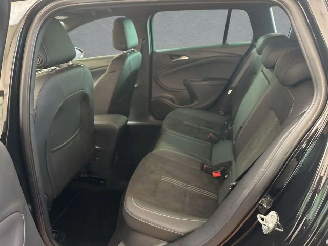 Opel Astra Sports Tourer Ultimate