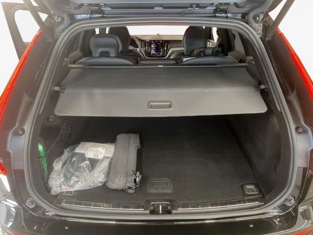 Volvo XC60 AWD Plus T8