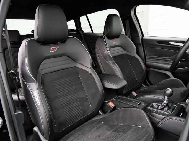 Ford Focus ST Line Wagon