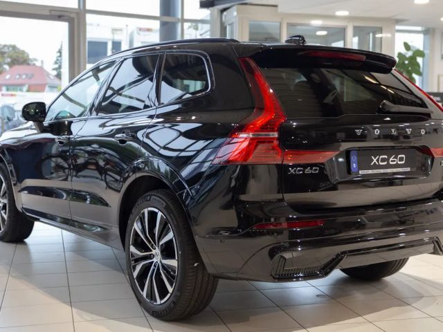 Volvo XC60 AWD Dark Plus