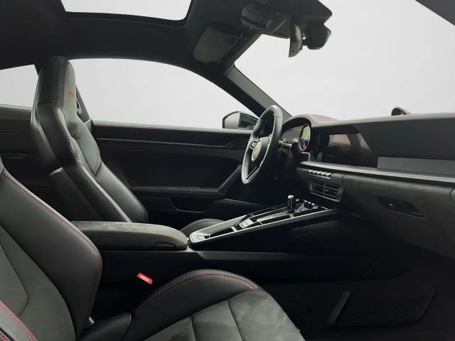 Porsche 992 Carrera Coupé GTS