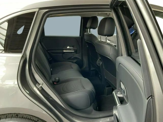 Mercedes-Benz B 180 SpurW W-Paket PDC SHZ SpurH LED el.Heck