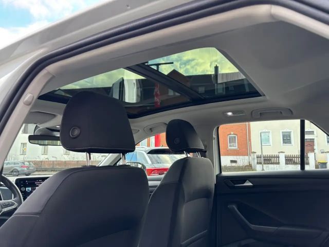 Volkswagen T-Roc 1.5 TSI DSG Style