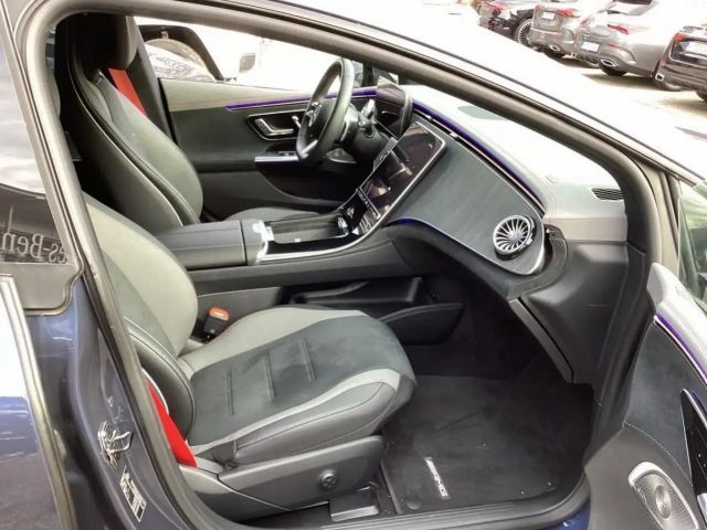 Mercedes-Benz EQE 300 AMG Line Sedan