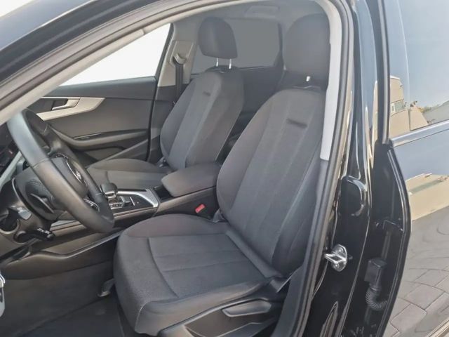 Audi A4 35 TFSI Avant S-Line S-Tronic