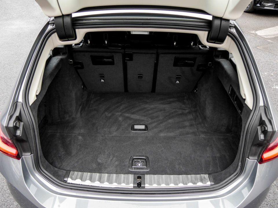 BMW 320 320d Touring