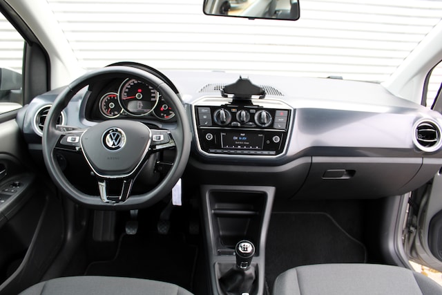 Volkswagen up! 1.0 SHZ 4Season Klima
