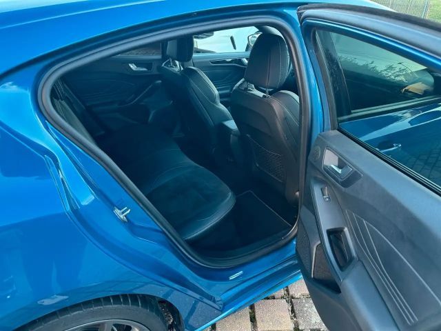 Ford Focus Limited ST Line