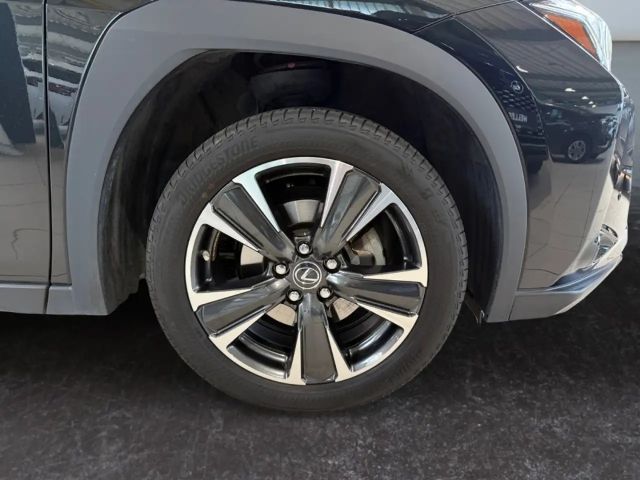 Lexus UX 250h Style Edition