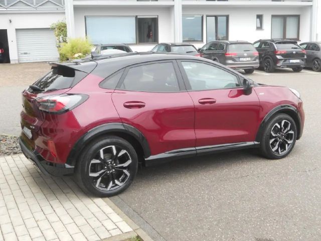 Ford Puma Vivid Ruby Edition