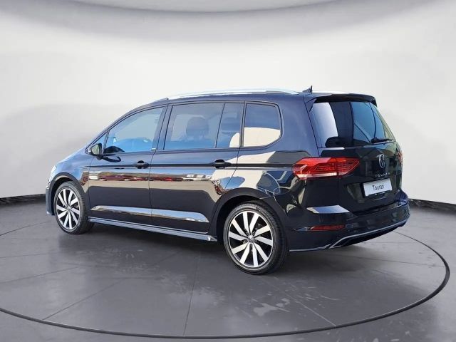 Volkswagen Touran 1.5 TSI DSG Move R-Line