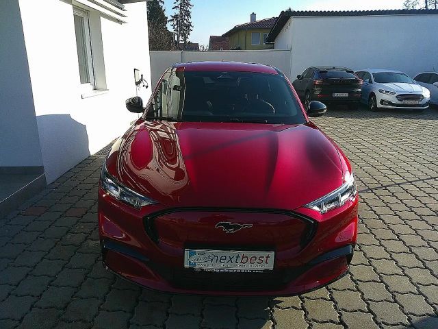 Ford Mustang Mach-E AWD Standard range