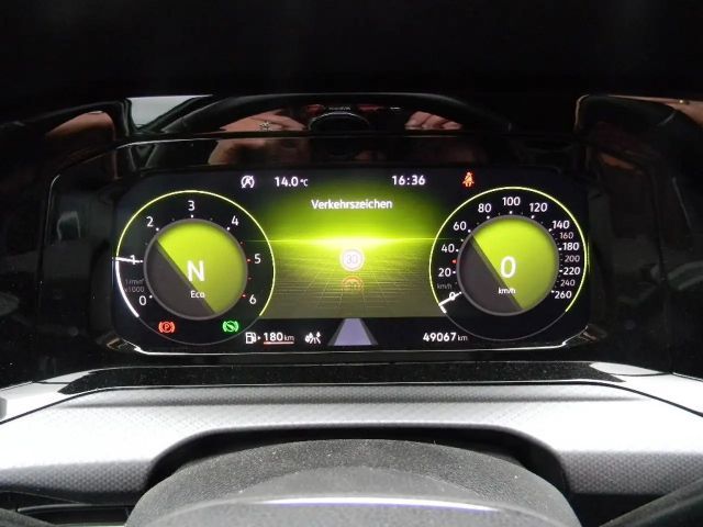 Volkswagen Golf DSG Golf VIII IQ.Drive