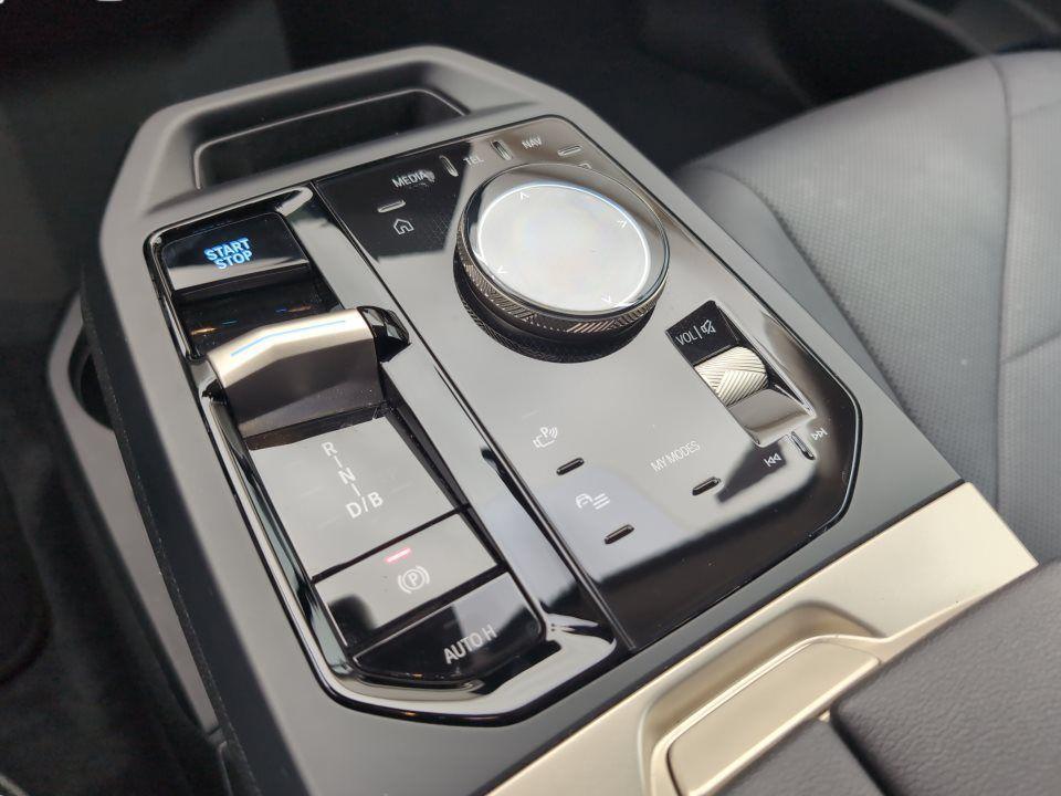 BMW iX xDrive40