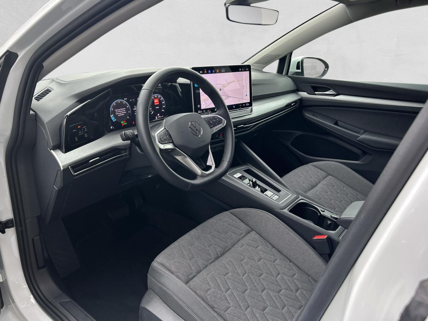 Volkswagen Golf 1.5 eTSI Life