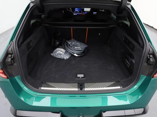 BMW M5 HYBRID - BOWERS & WILKINS - HAAK - ACC