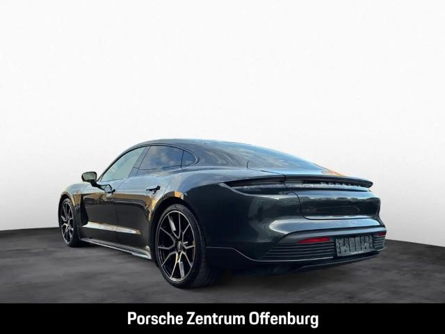 Porsche Taycan Turbo