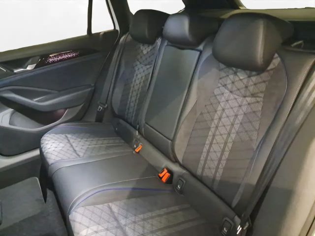 Volkswagen Passat 4Motion DSG R-Line