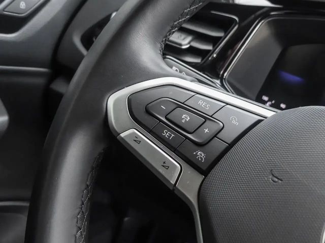 Volkswagen T-Roc 2.0 TSI DSG IQ.Drive R-Line