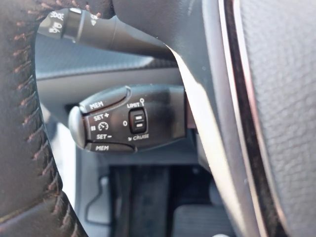 Peugeot E-208 Active Pack