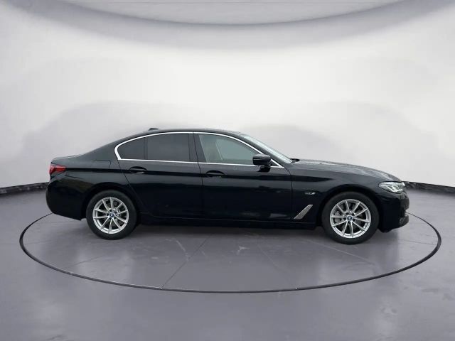 BMW 530 530e Sedan xDrive